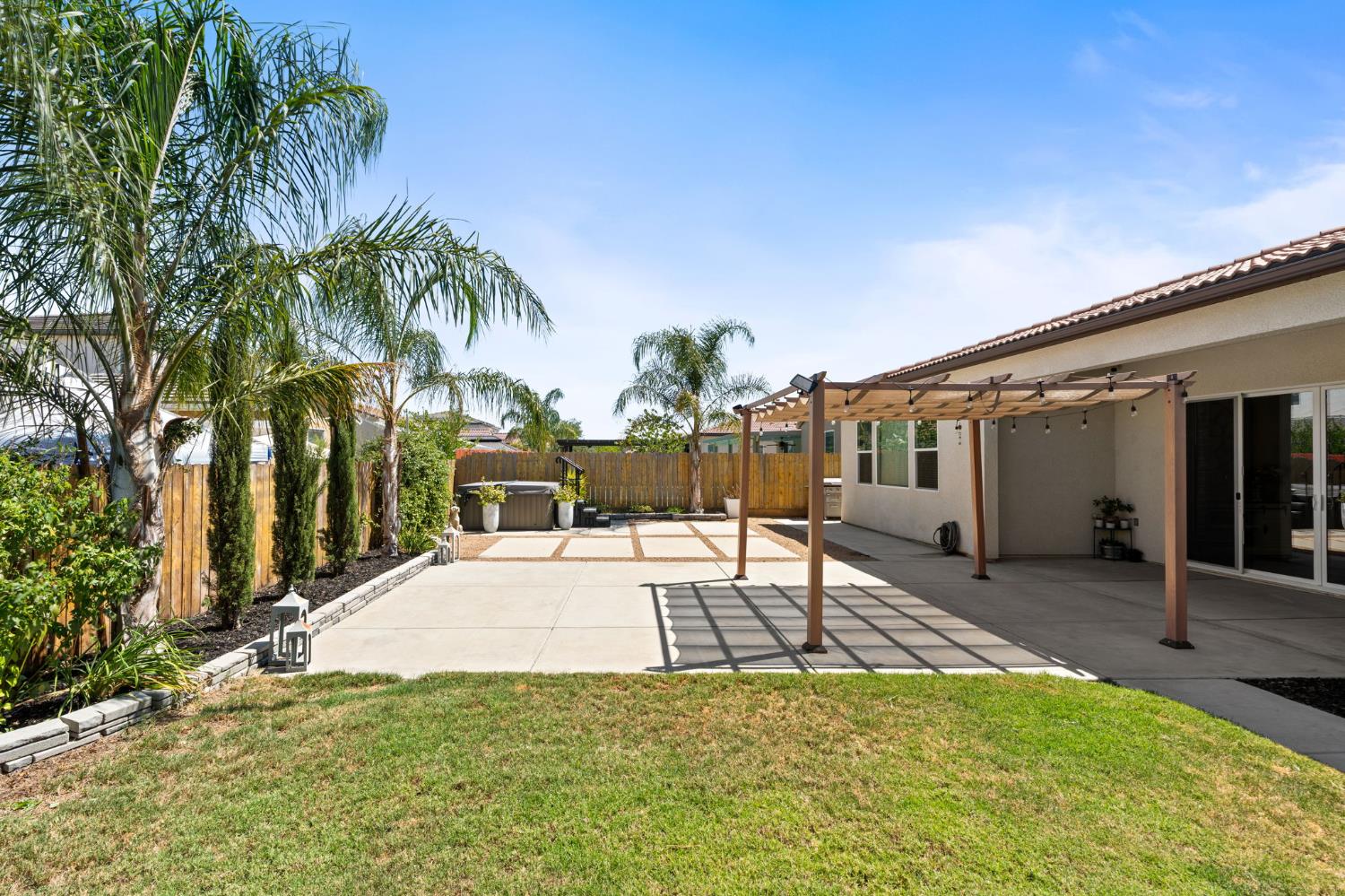 3283 Soledad Ave, Clovis, CA 93619