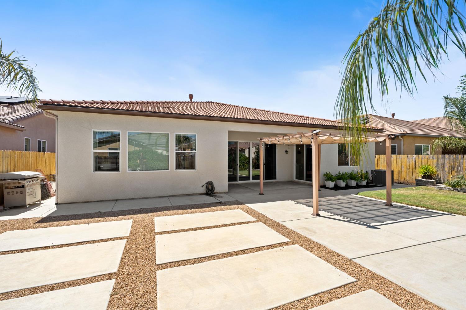 3283 Soledad Ave, Clovis, CA 93619