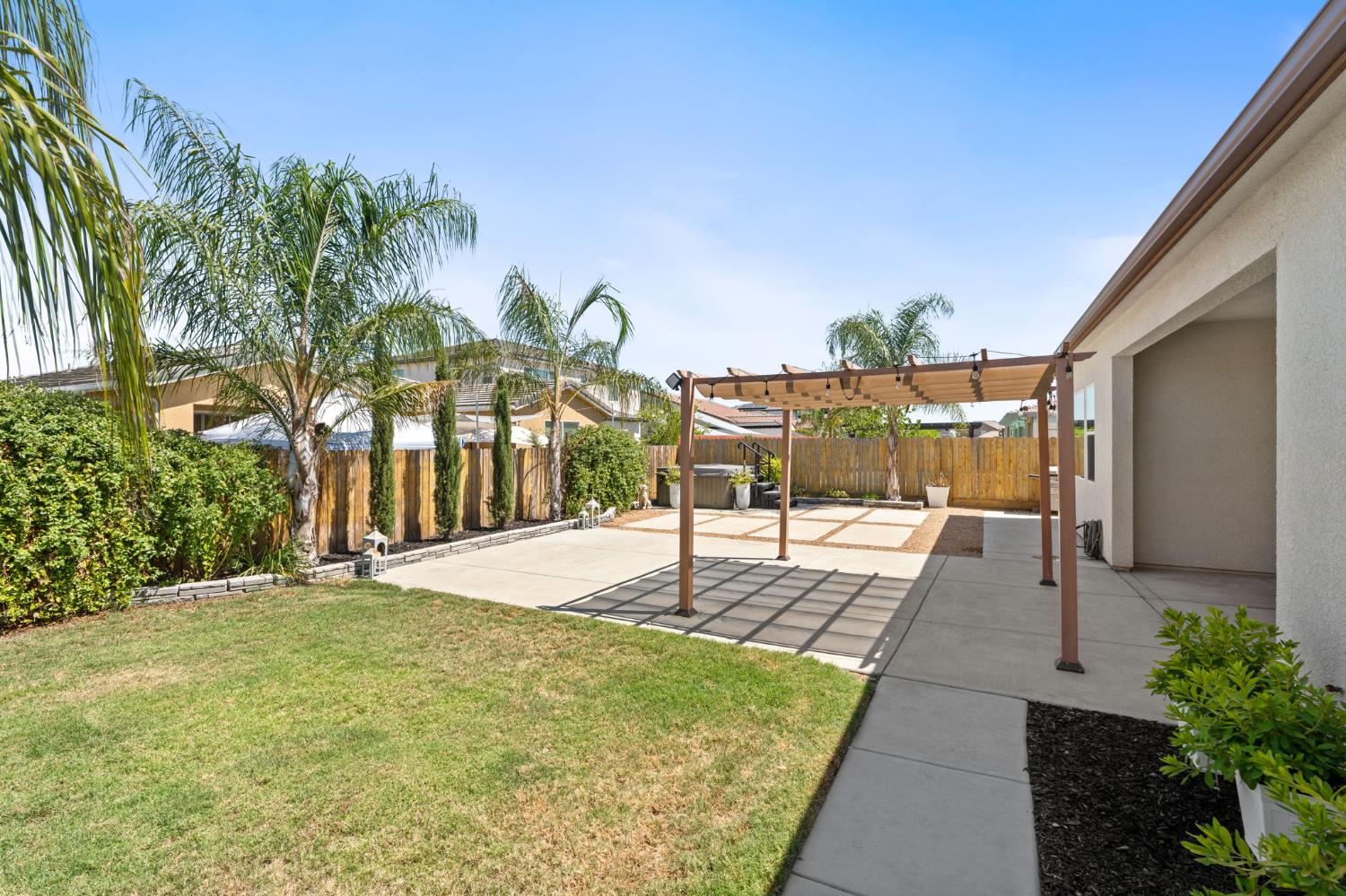 3283 Soledad Ave, Clovis, CA 93619