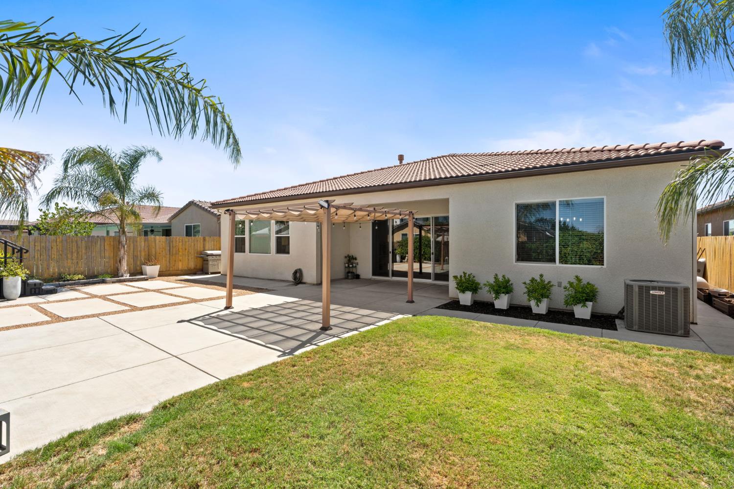 3283 Soledad Ave, Clovis, CA 93619