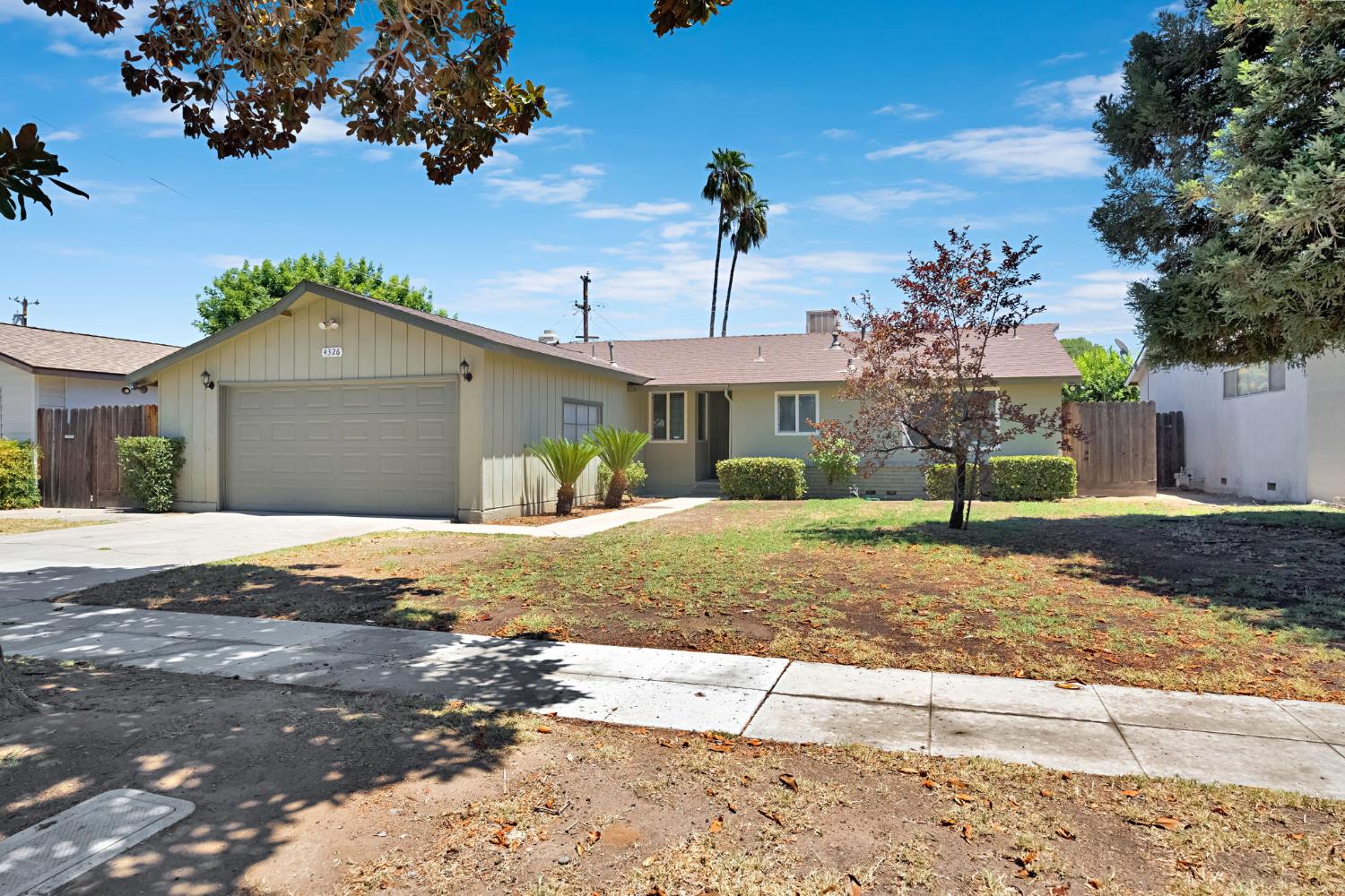4326 N Gearhart Ave, Fresno, CA 93726