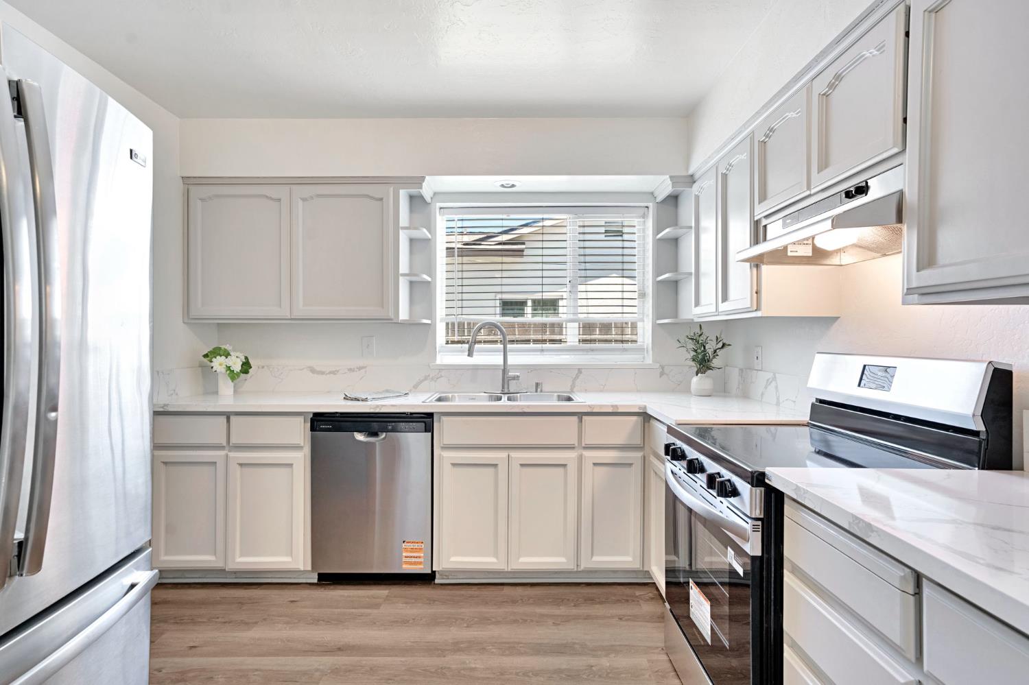 4326 N Gearhart Ave, Fresno, CA 93726