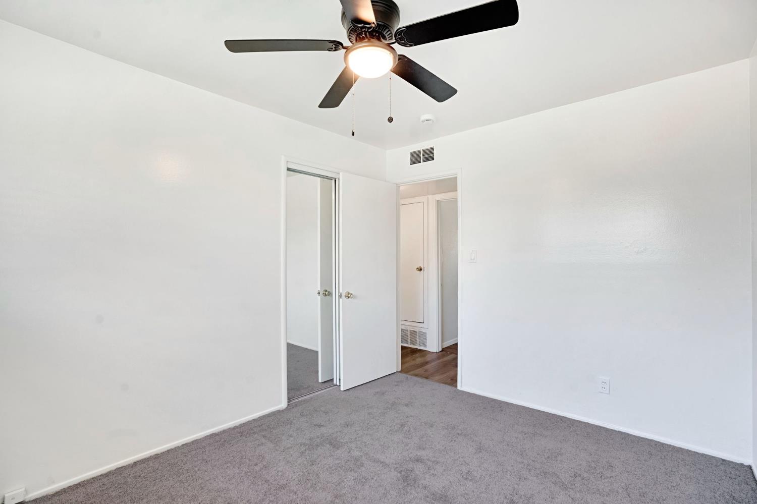 4326 N Gearhart Ave, Fresno, CA 93726