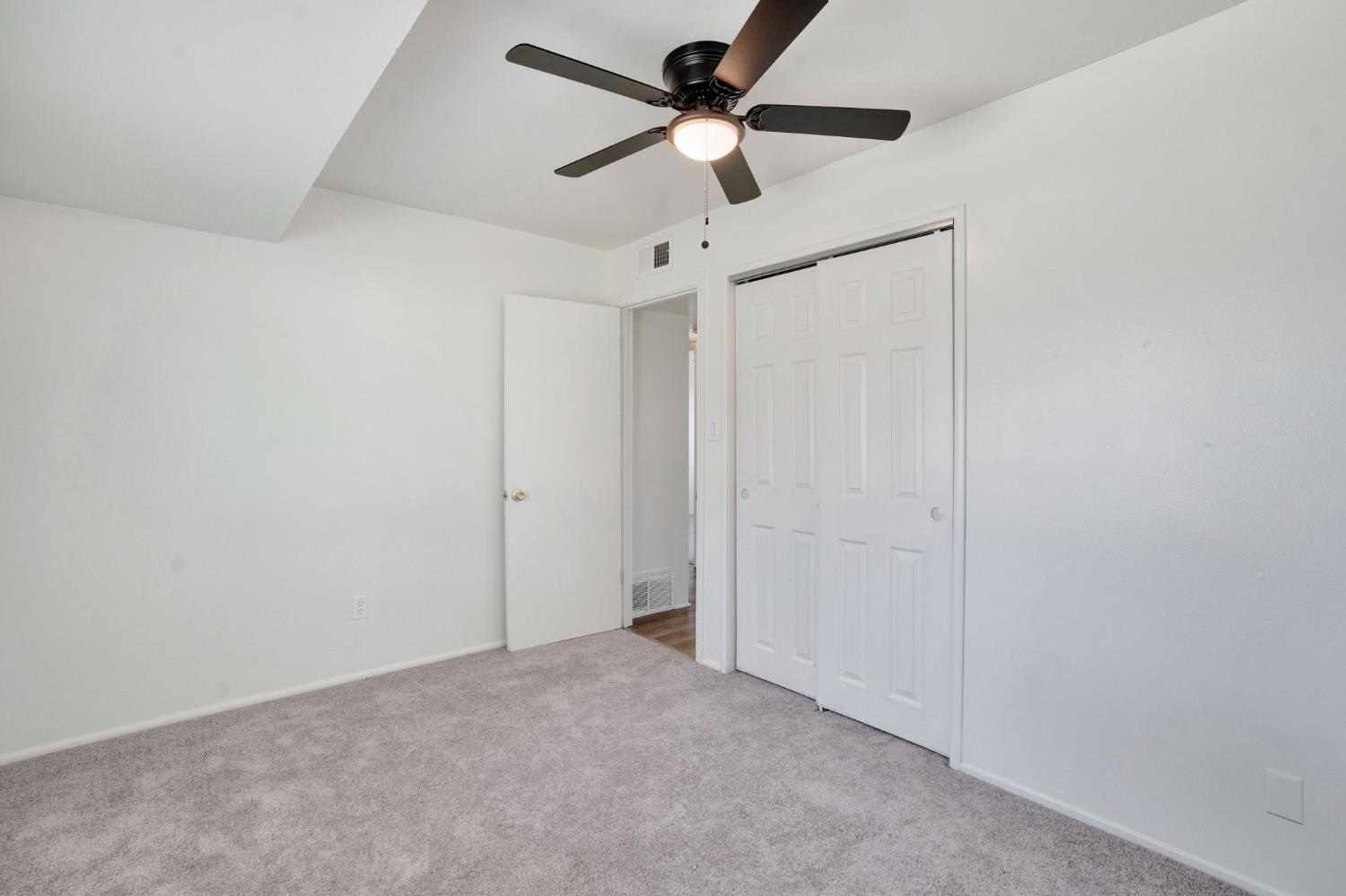 4326 N Gearhart Ave, Fresno, CA 93726