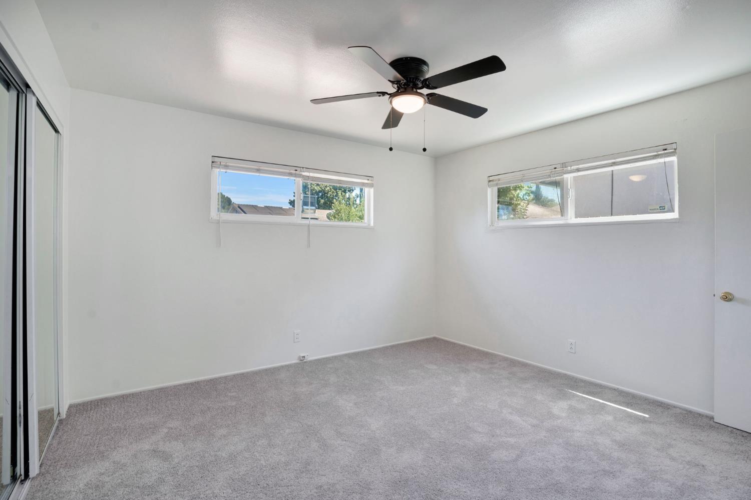 4326 N Gearhart Ave, Fresno, CA 93726