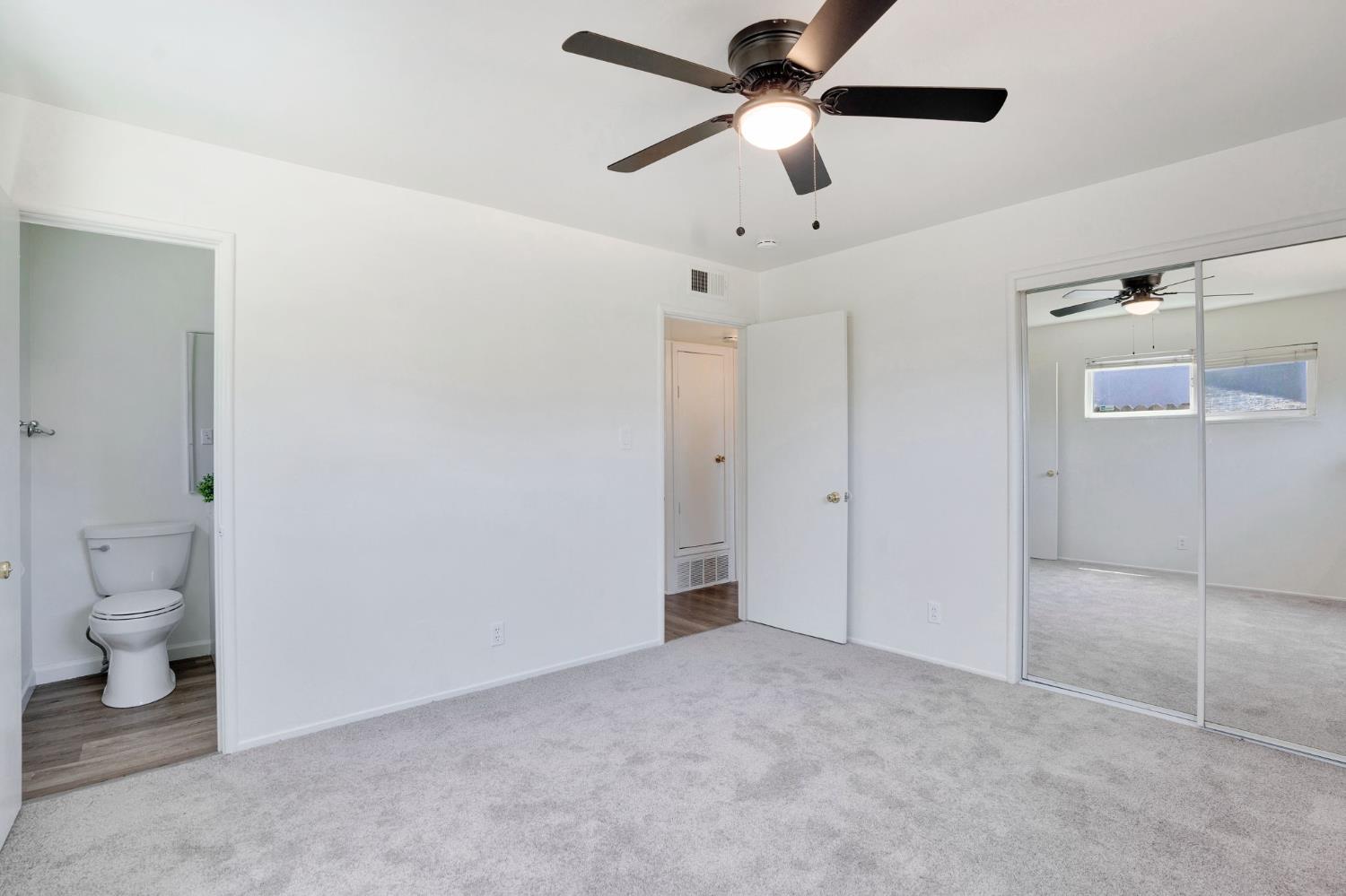 4326 N Gearhart Ave, Fresno, CA 93726