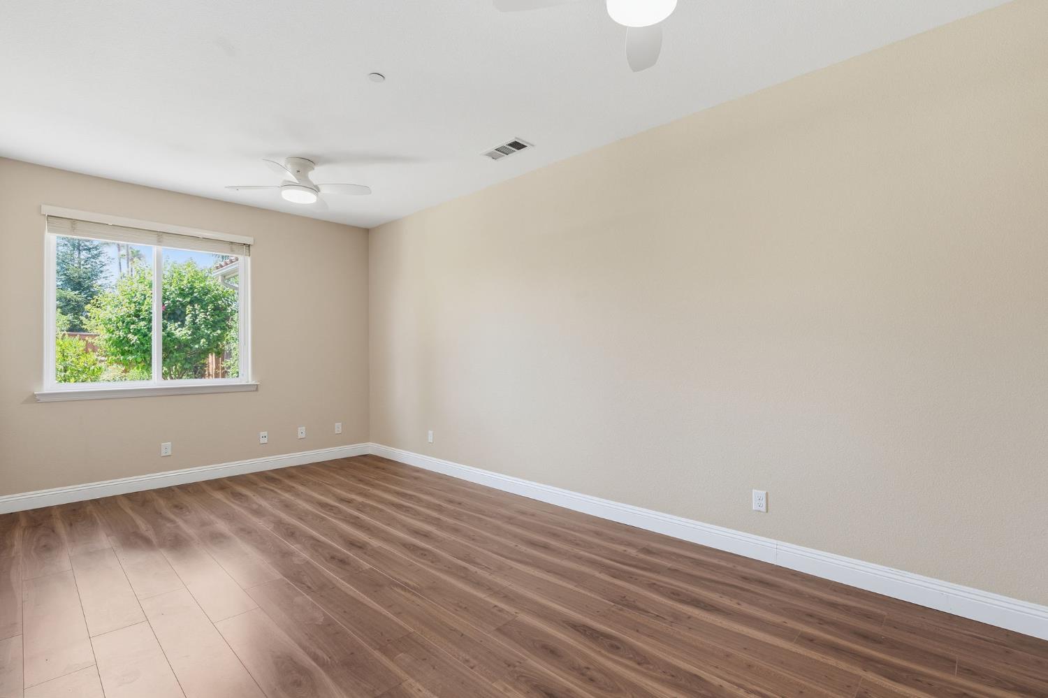 2038 Austin Ave, Clovis, CA 93611