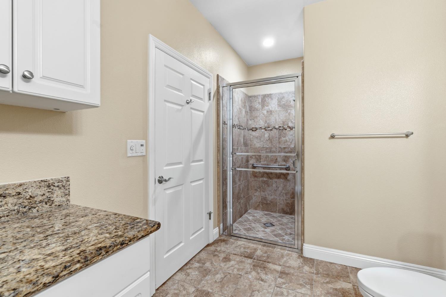 2038 Austin Ave, Clovis, CA 93611