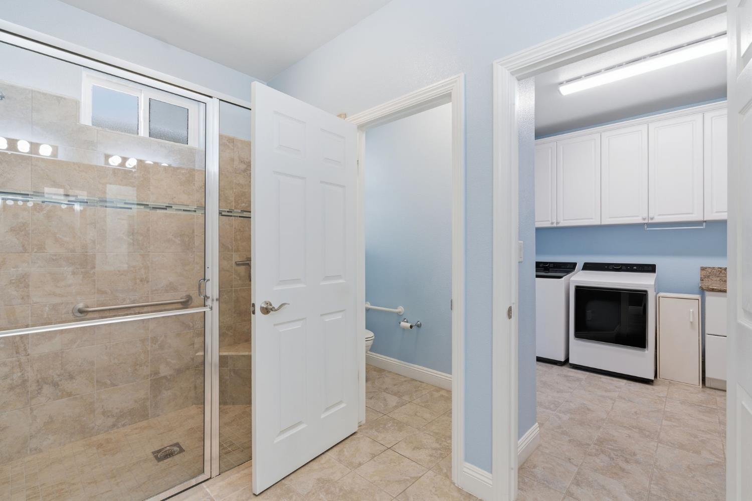 2038 Austin Ave, Clovis, CA 93611
