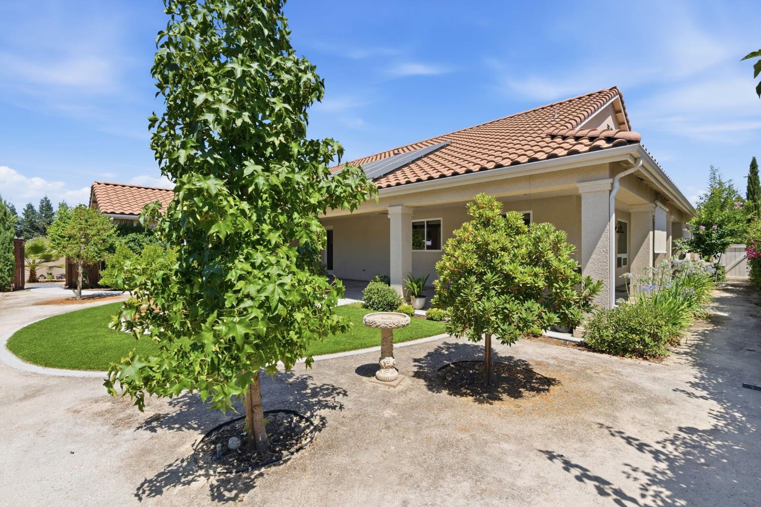 2038 Austin Ave, Clovis, CA 93611