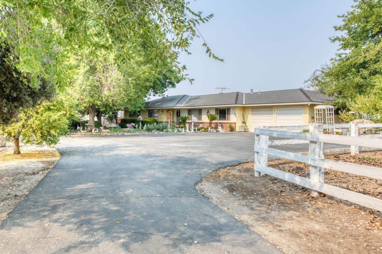 13338 E Herndon Ave, Clovis, CA 93619