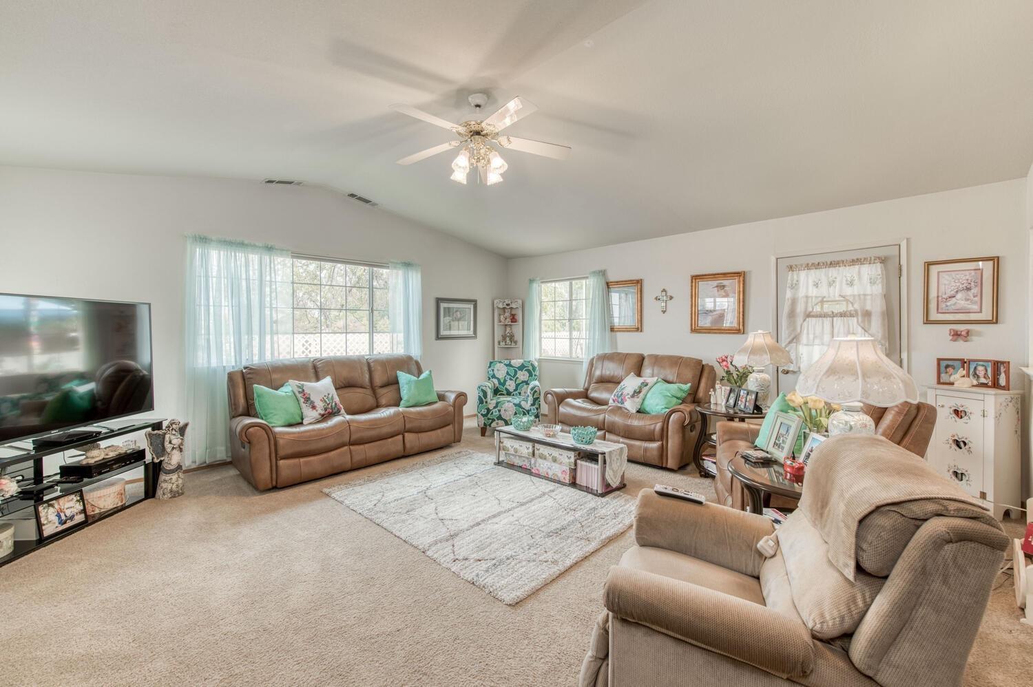 13338 E Herndon Ave, Clovis, CA 93619