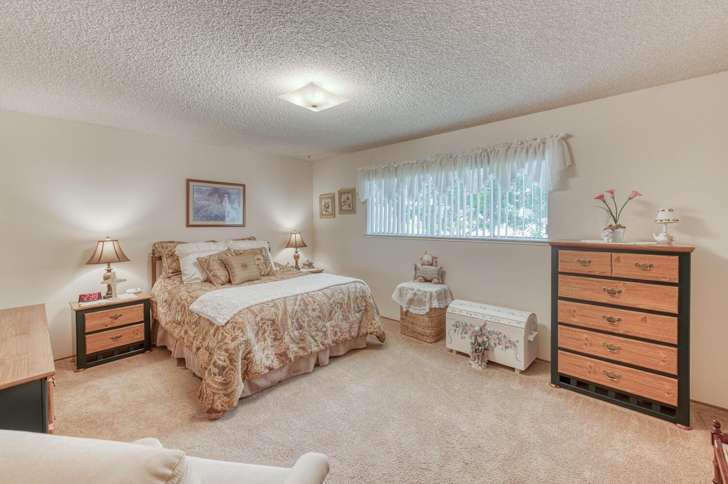 13338 E Herndon Ave, Clovis, CA 93619
