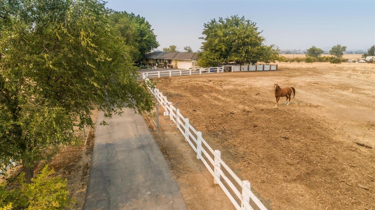 13338 E Herndon Ave, Clovis, CA 93619
