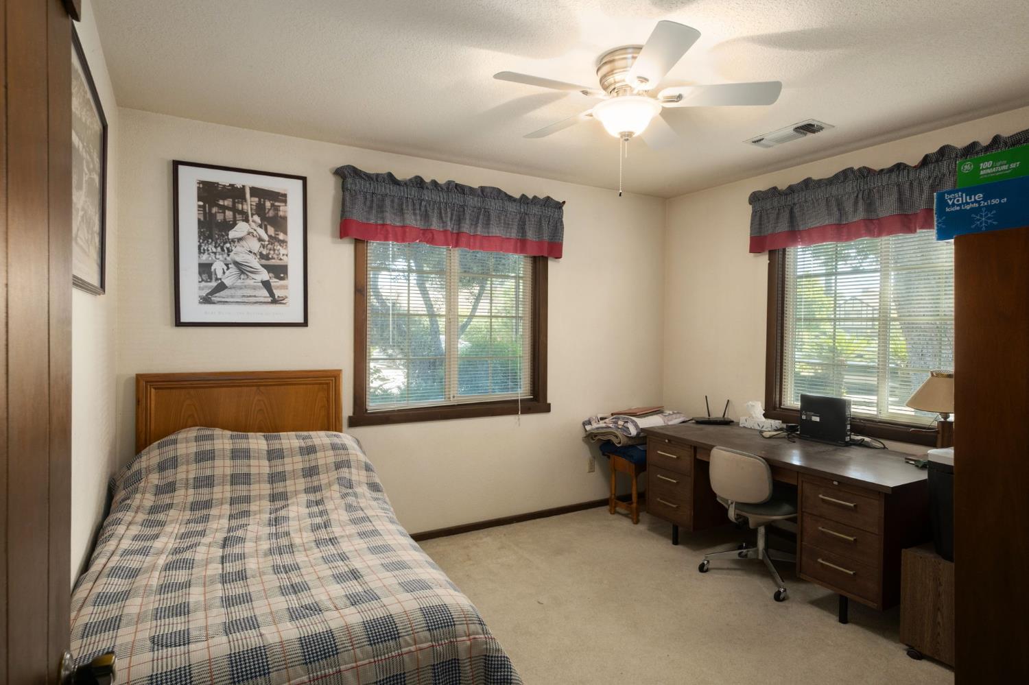 647 W Sycamore Ct, Reedley, CA 93654