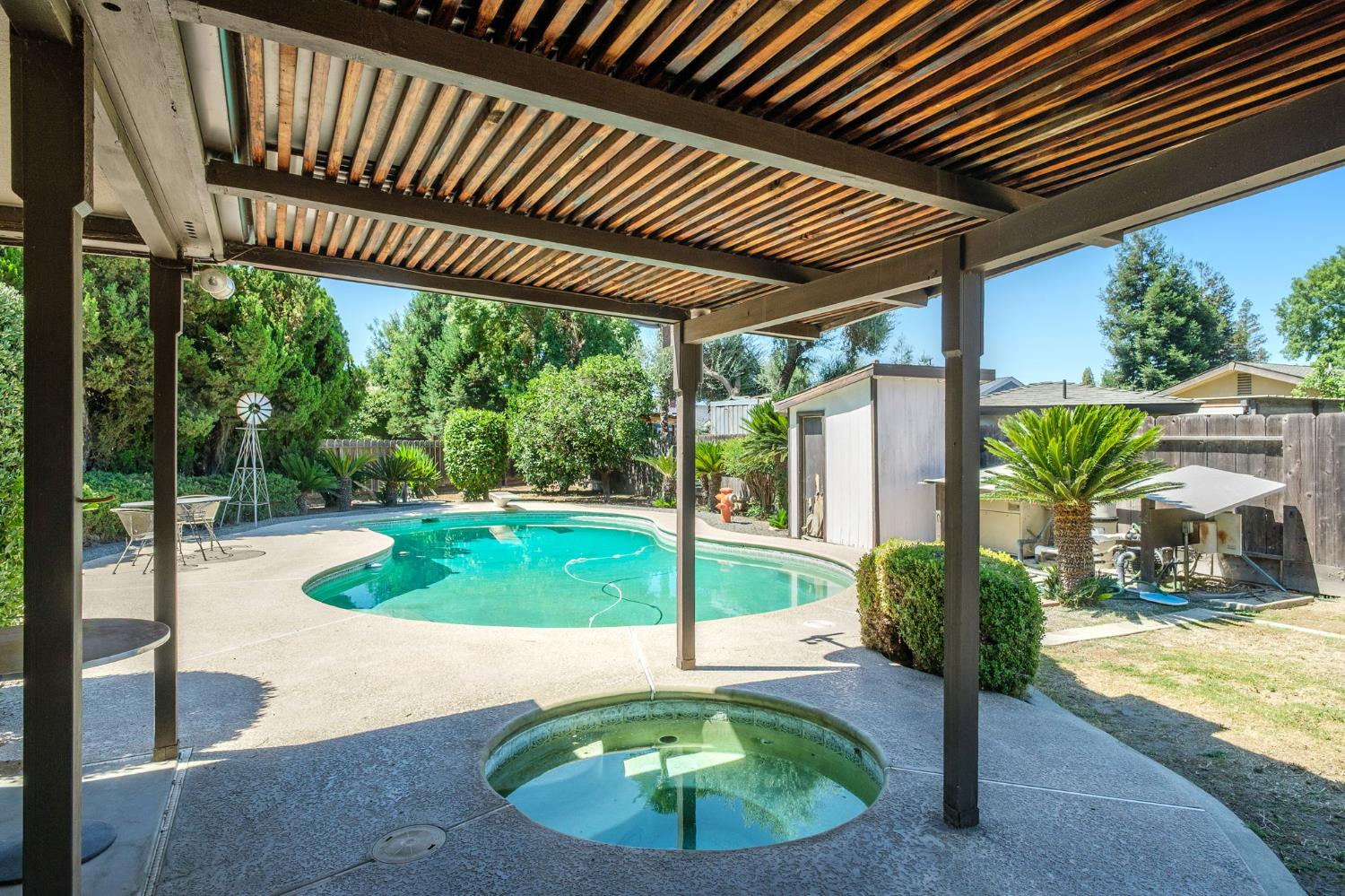 647 W Sycamore Ct, Reedley, CA 93654