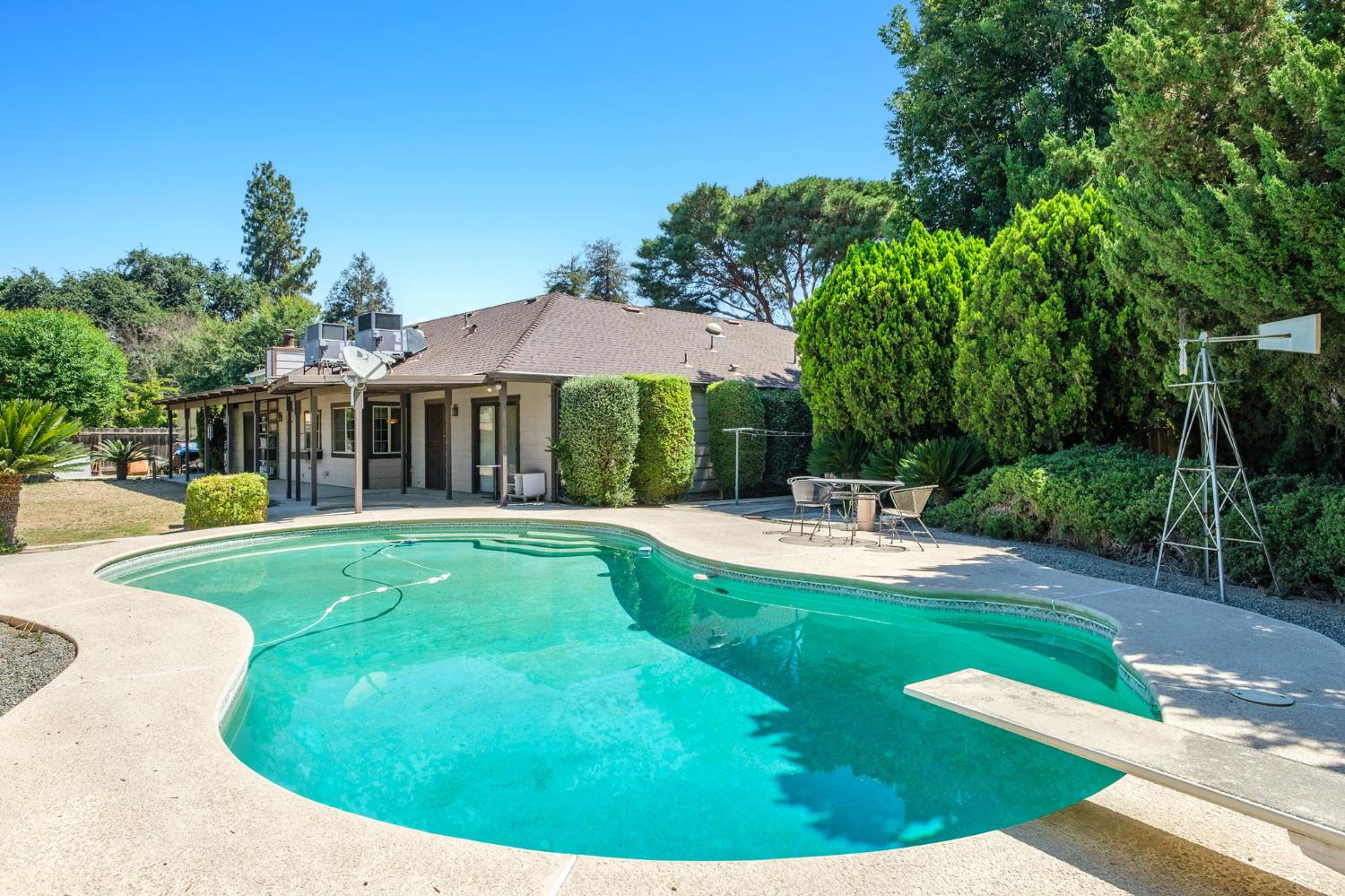 647 W Sycamore Ct, Reedley, CA 93654