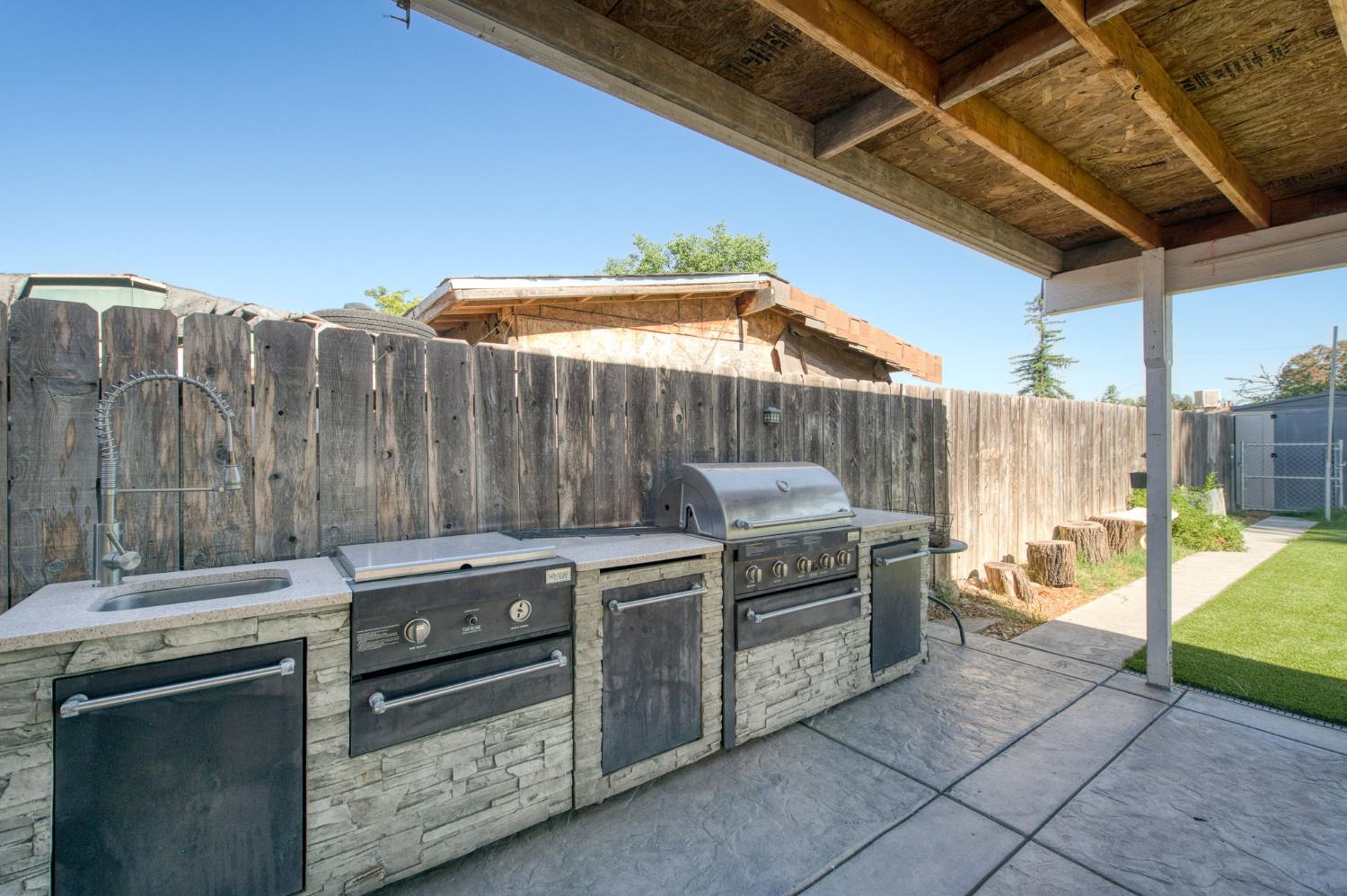 4885 E Atchison Ave, Fresno, CA 93725