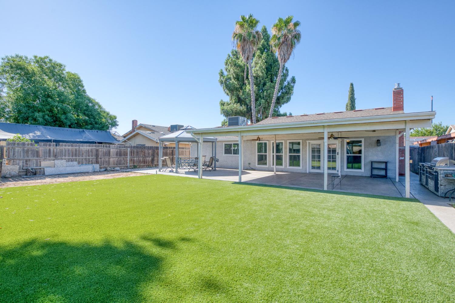 4885 E Atchison Ave, Fresno, CA 93725