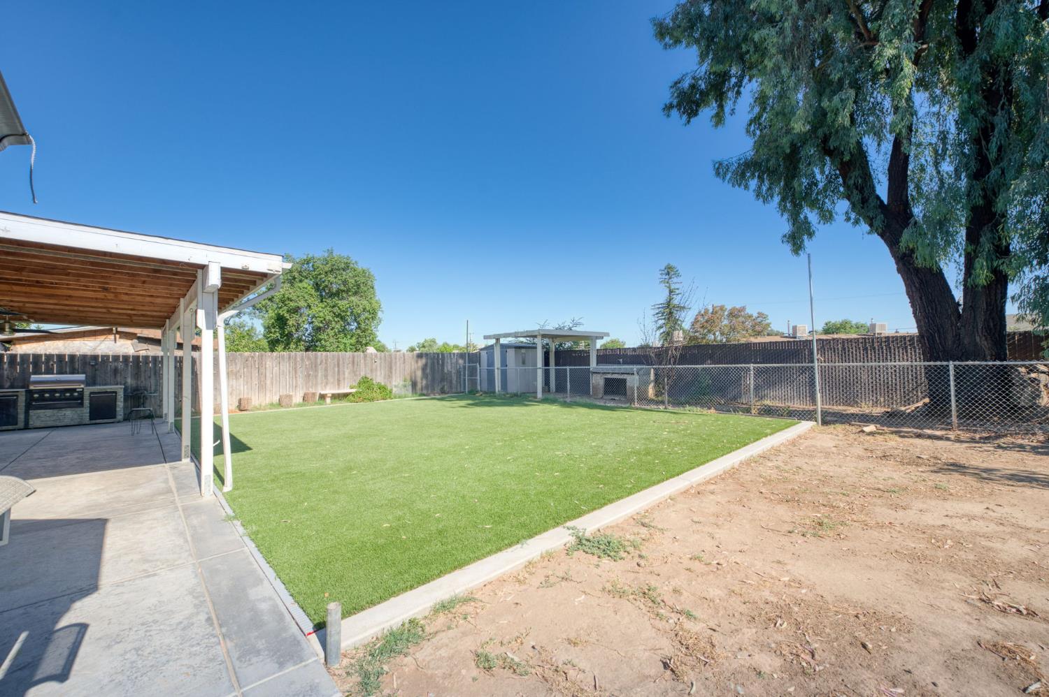 4885 E Atchison Ave, Fresno, CA 93725