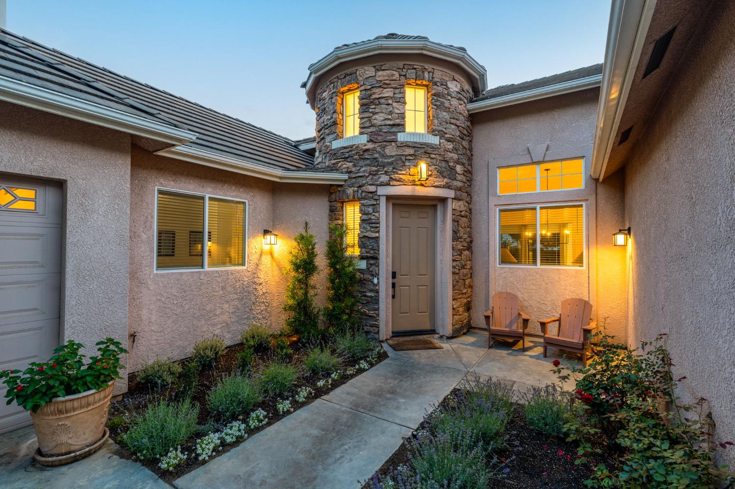 1840 N Duke Ave, Clovis, CA 93619