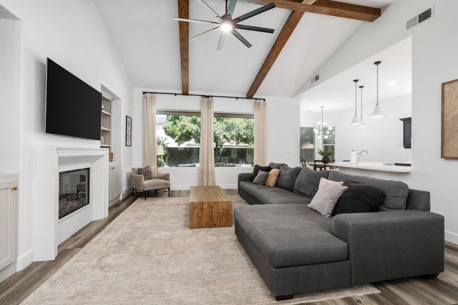 1840 N Duke Ave, Clovis, CA 93619