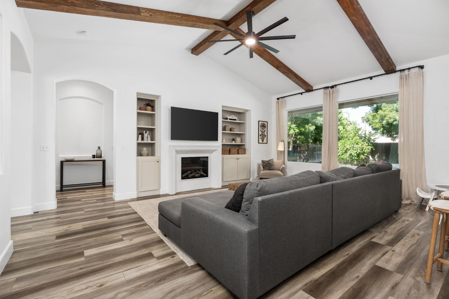 1840 N Duke Ave, Clovis, CA 93619