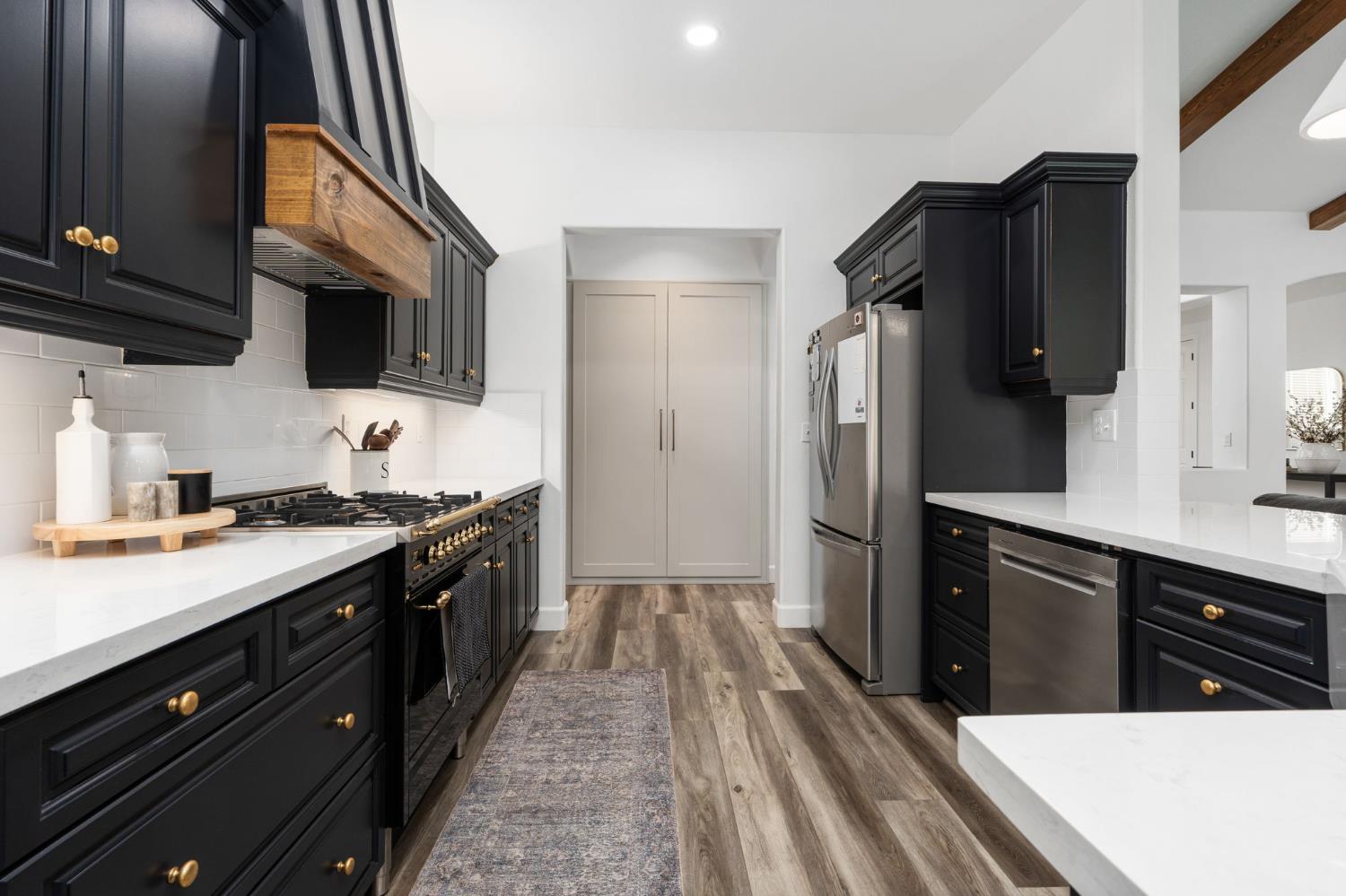 1840 N Duke Ave, Clovis, CA 93619