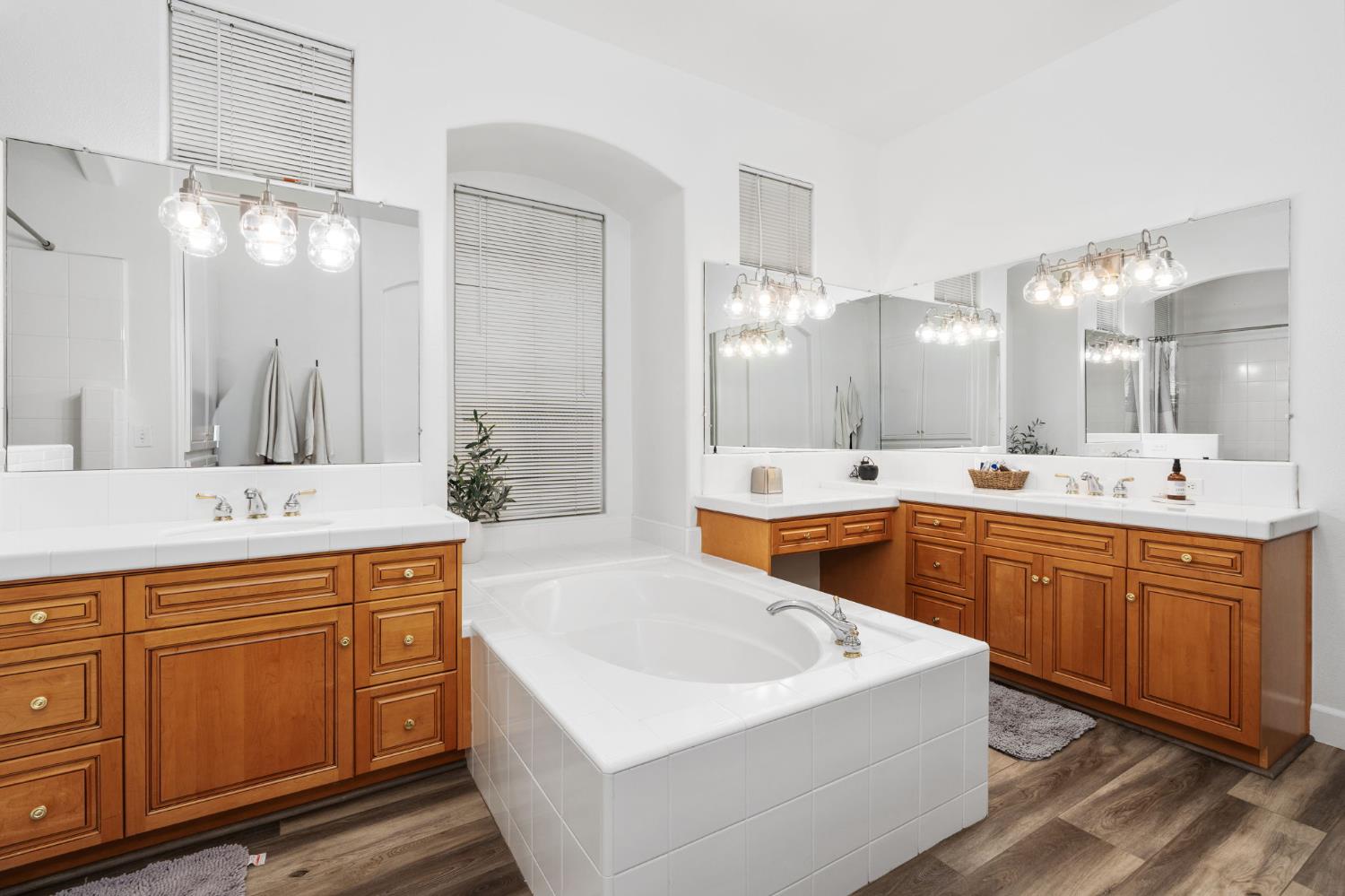 1840 N Duke Ave, Clovis, CA 93619