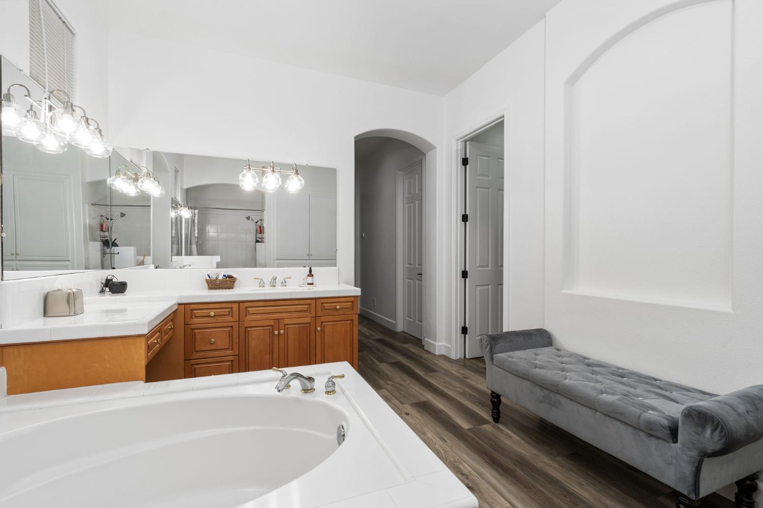 1840 N Duke Ave, Clovis, CA 93619