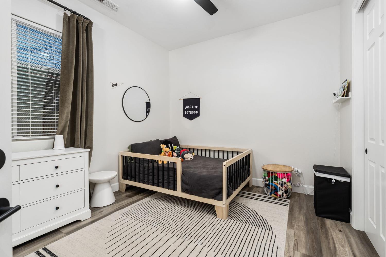 1840 N Duke Ave, Clovis, CA 93619