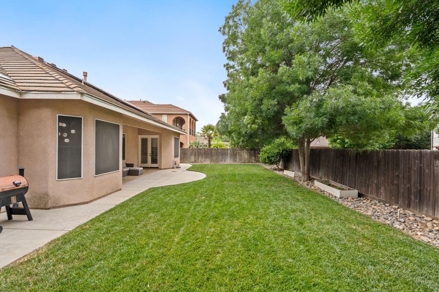 1840 N Duke Ave, Clovis, CA 93619
