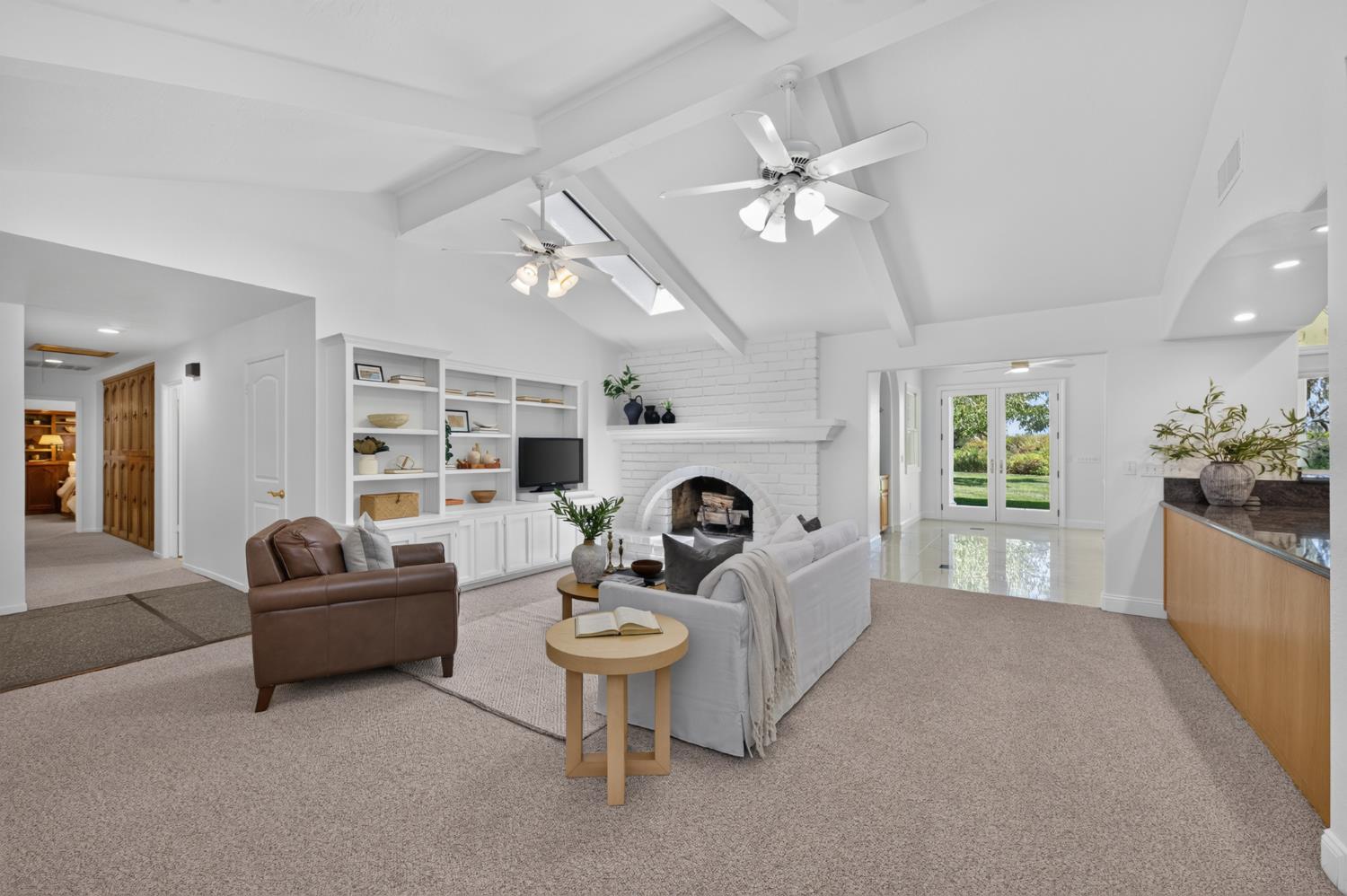 5648 E Dinuba Ave, Fowler, CA 93625