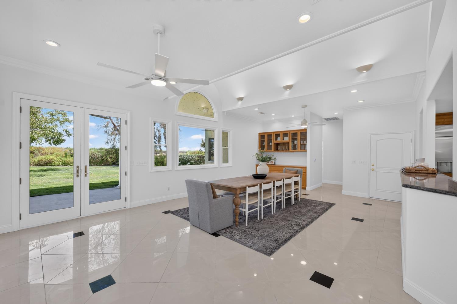5648 E Dinuba Ave, Fowler, CA 93625