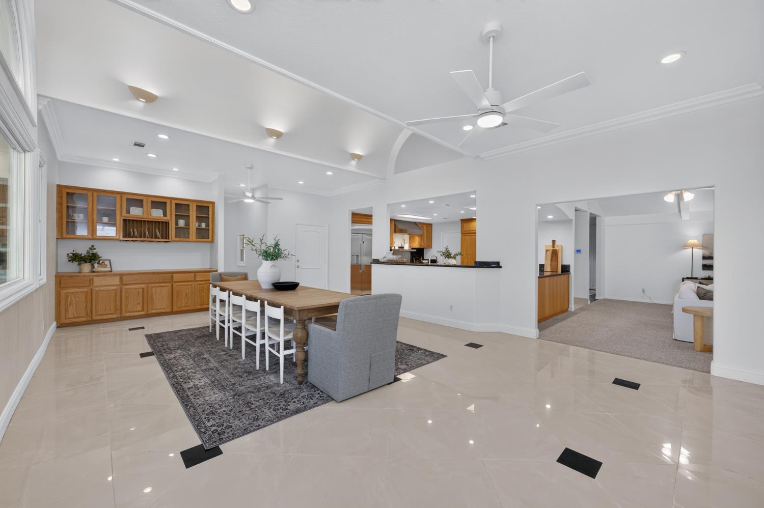 5648 E Dinuba Ave, Fowler, CA 93625