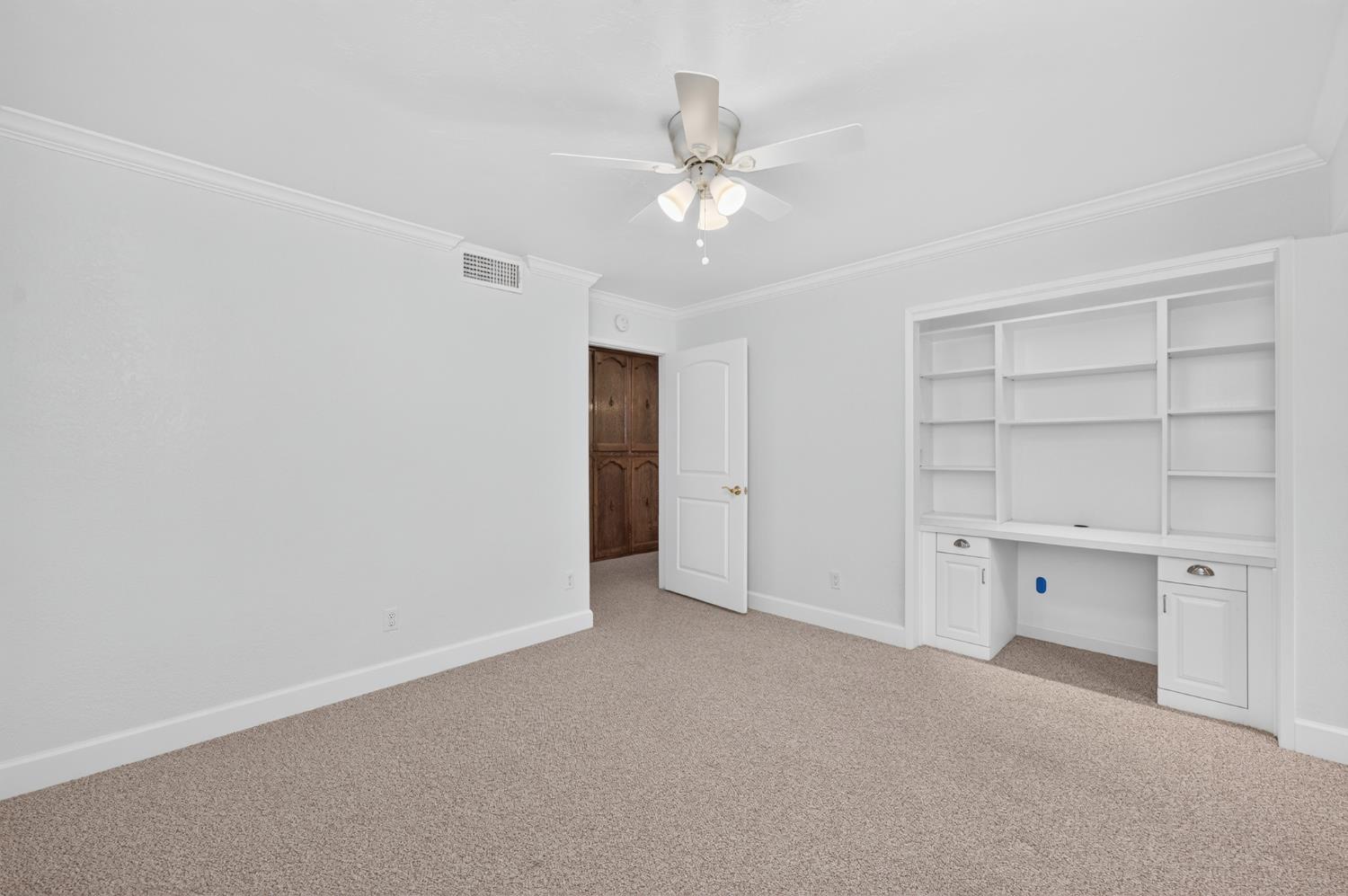 5648 E Dinuba Ave, Fowler, CA 93625