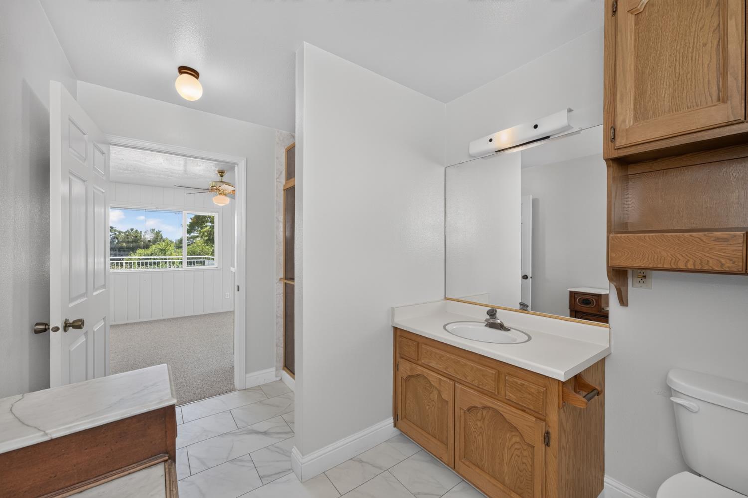 5648 E Dinuba Ave, Fowler, CA 93625