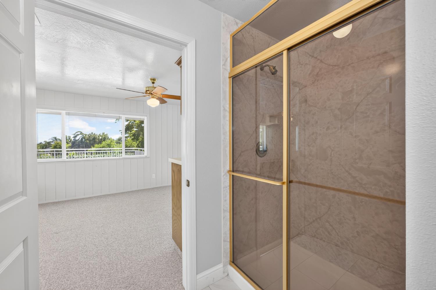 5648 E Dinuba Ave, Fowler, CA 93625