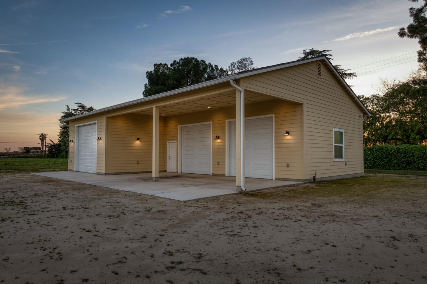5648 E Dinuba Ave, Fowler, CA 93625