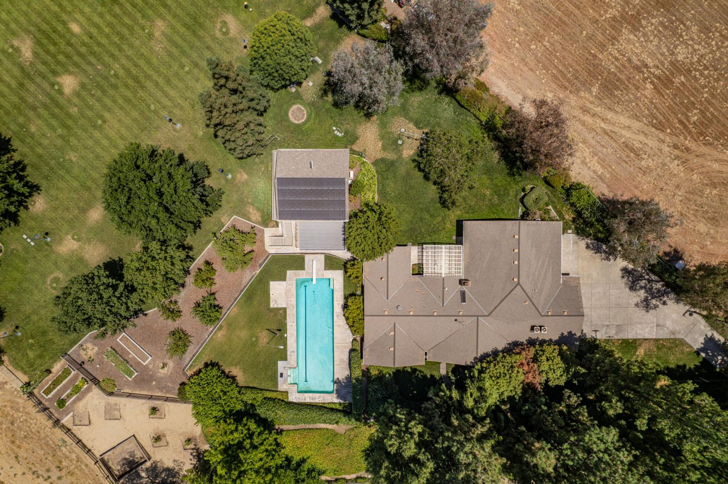 5648 E Dinuba Ave, Fowler, CA 93625