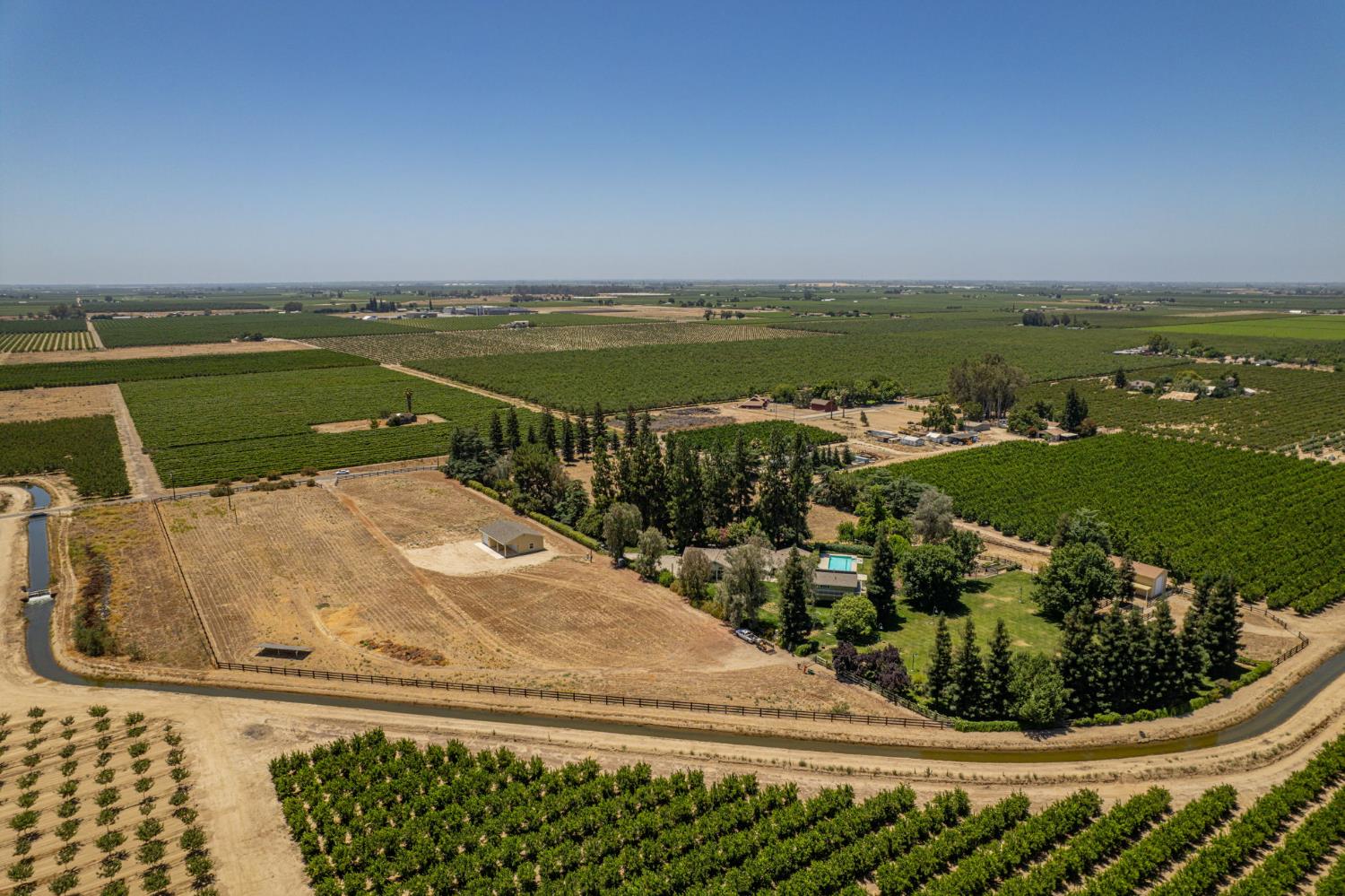 5648 E Dinuba Ave, Fowler, CA 93625