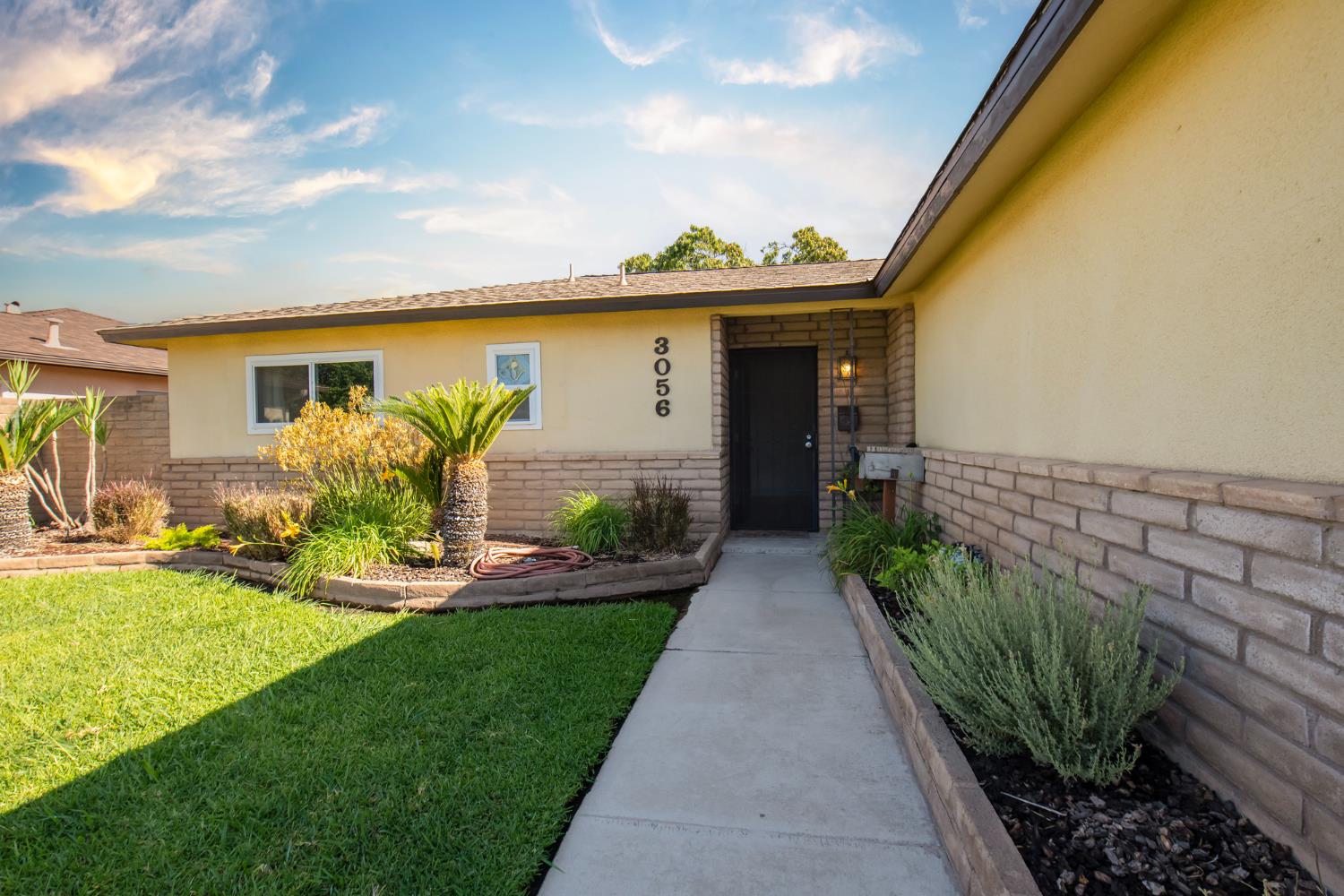 3056 W Acacia Ave, Fresno, CA 93722