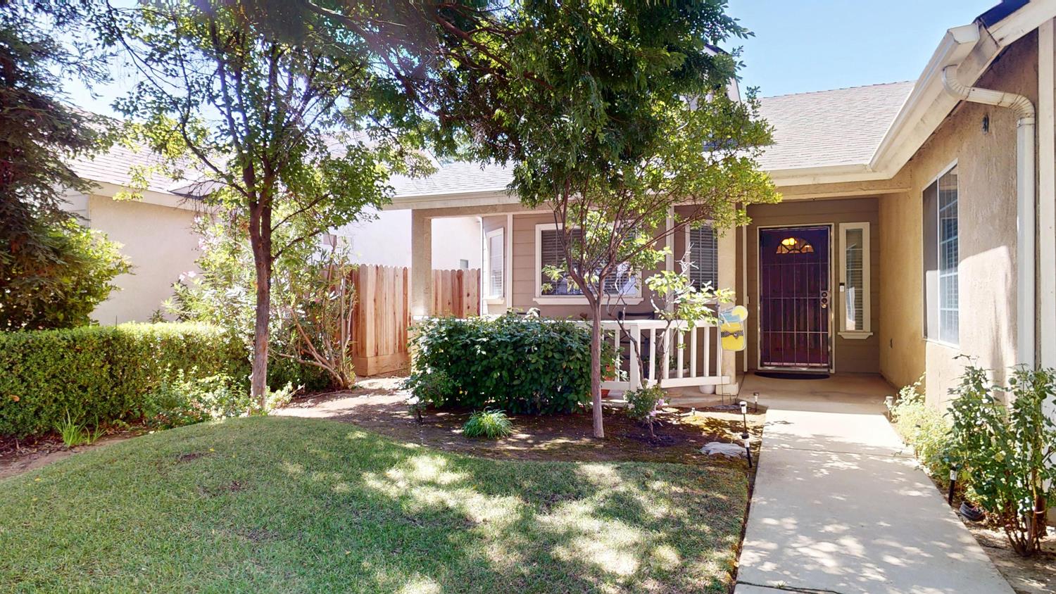 5829 W El Paso, Fresno, CA 93722