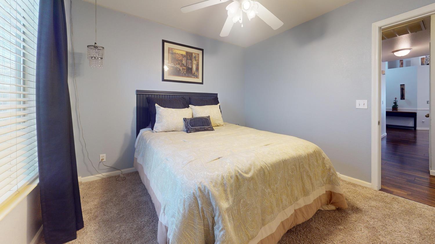 5829 W El Paso, Fresno, CA 93722