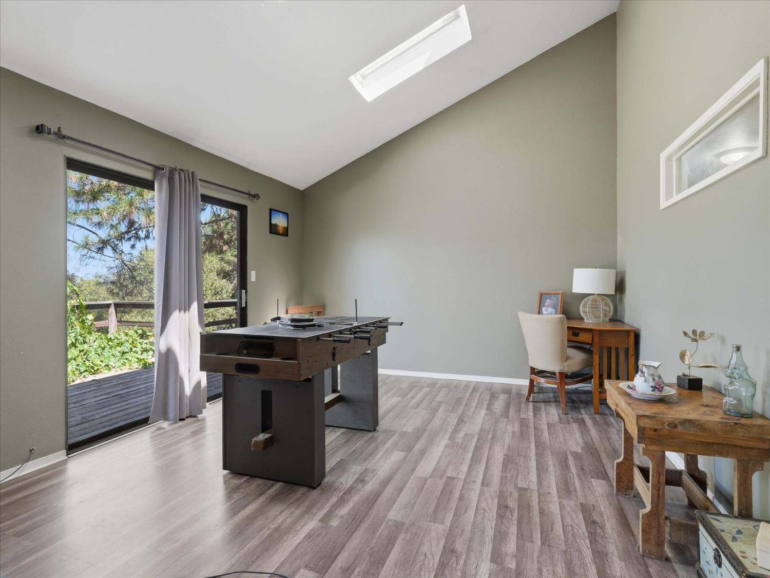 40528 Jean Rd W, Oakhurst, CA 93644
