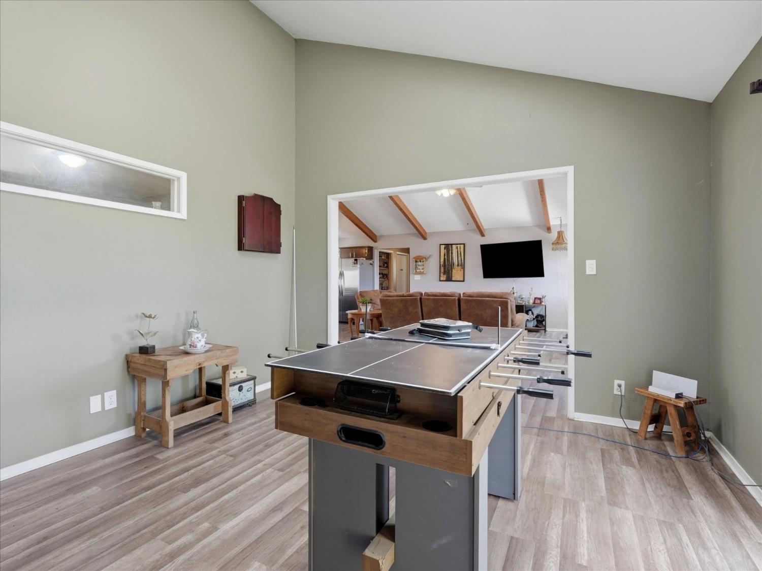 40528 Jean Rd W, Oakhurst, CA 93644
