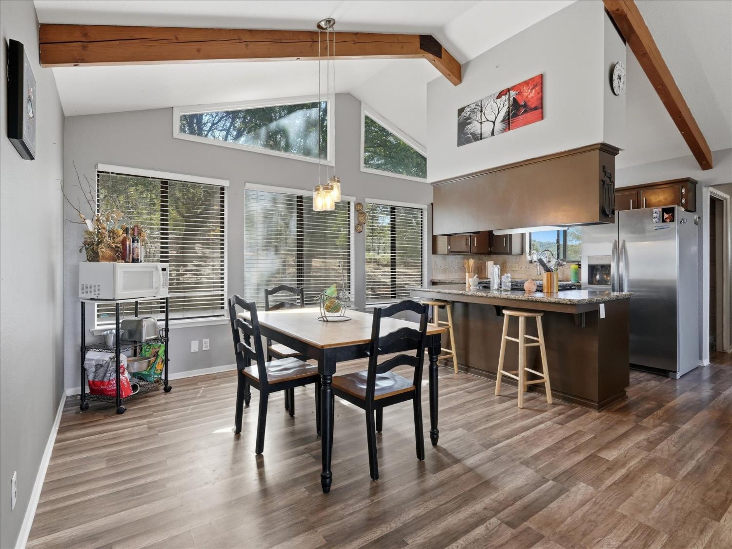 40528 Jean Rd W, Oakhurst, CA 93644