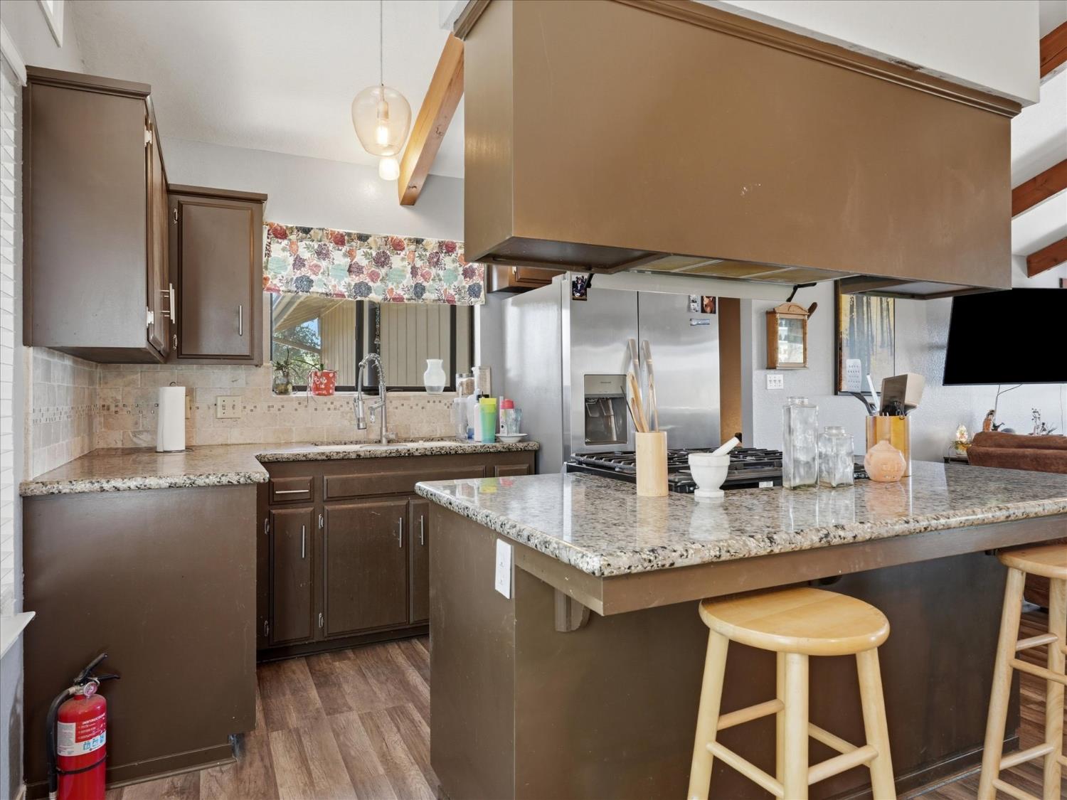 40528 Jean Rd W, Oakhurst, CA 93644