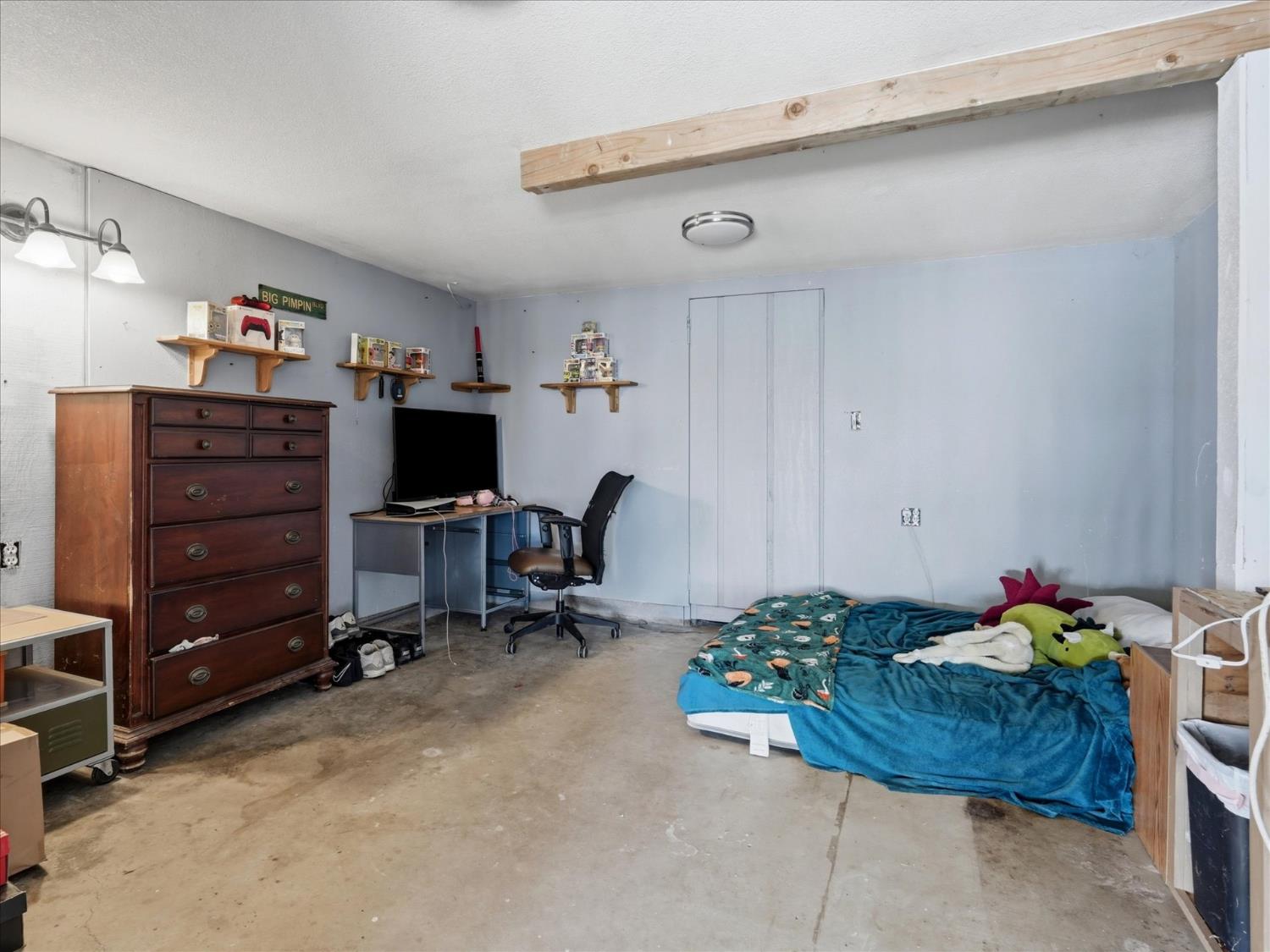 40528 Jean Rd W, Oakhurst, CA 93644