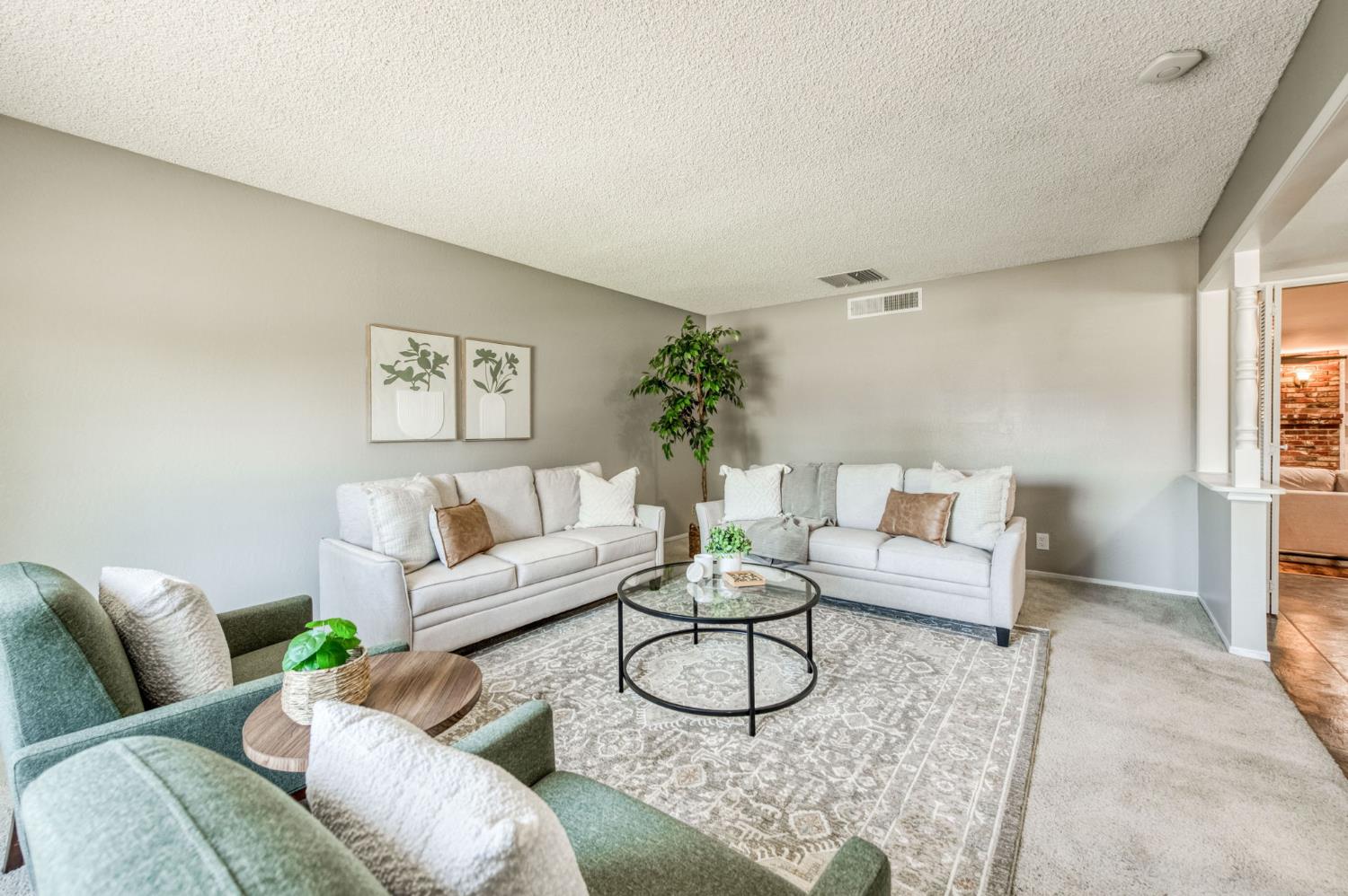 1108 E Sierra Ave, Fresno, CA 93710